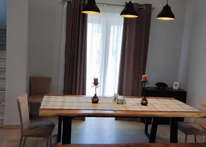 Villamelydron * Náuplia